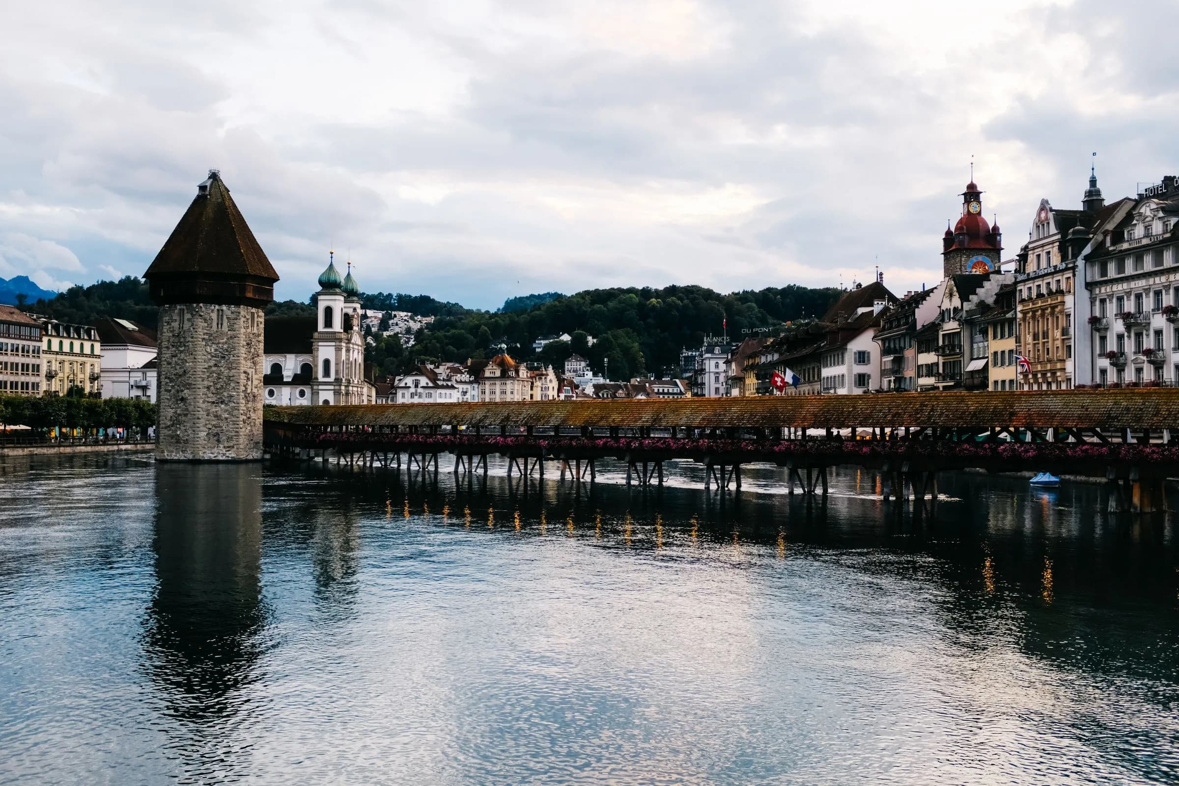 Kapellbrücke und Wasserturm in Luzern